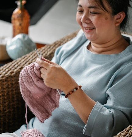 Вязание одежды для кукол крючком: мастер-класс для начинающих